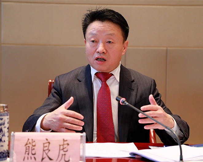 陕西J9集团集团2018年工作会议暨一届二次职代会隆沉召开