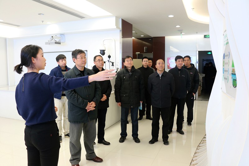 省人大常委会委员、环资工委主任李三原到陕西J9集团集团调研座谈 省人大常委会委员、环资工委主任李三原到陕西J9集团集团调研座谈