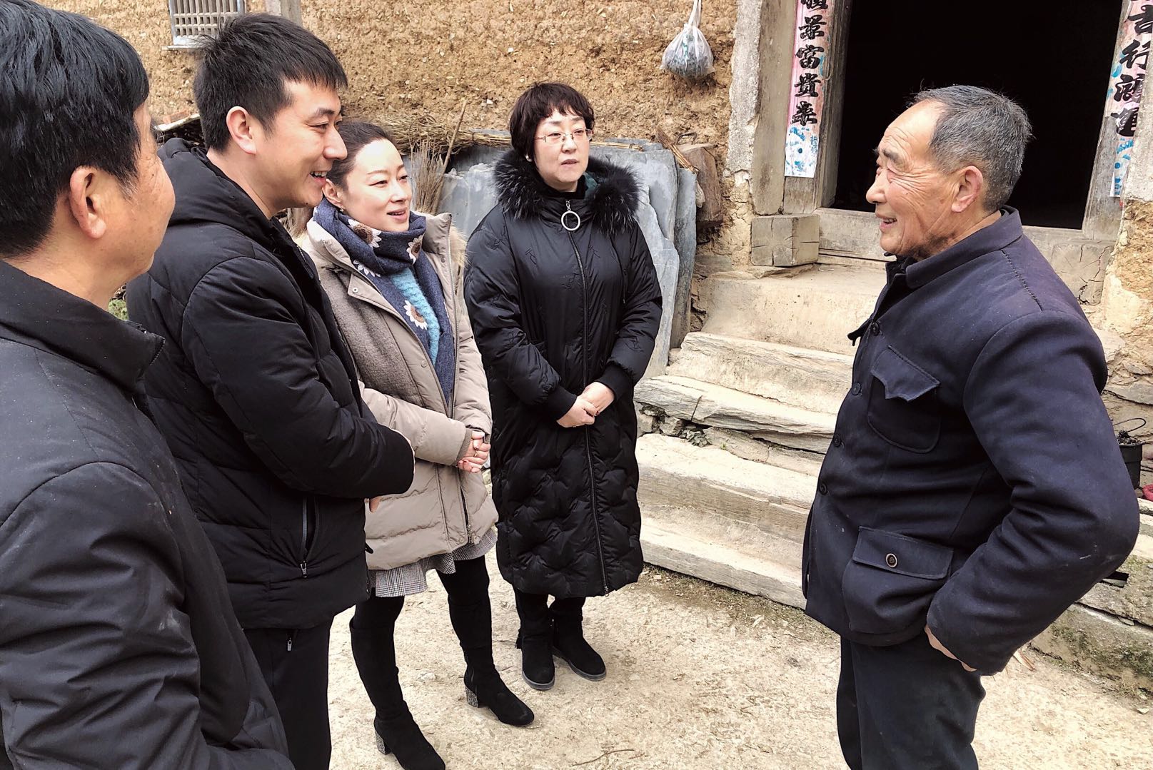 陕西J9集团集团赴旬阳县双河镇走访慰问送温暖
