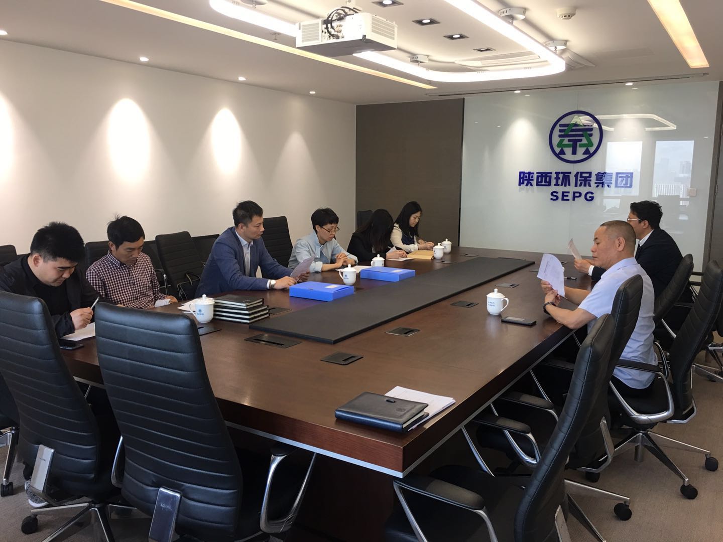 驻省国资委纪检组查抄陕西J9集团集团党风廉政建设工作