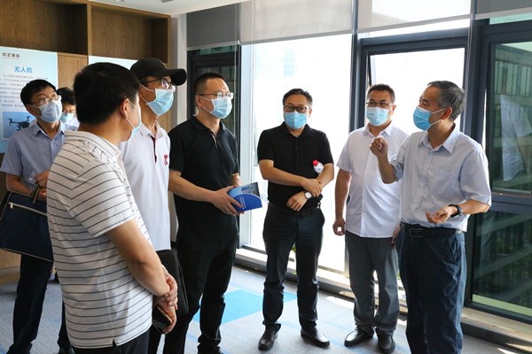 陕西J9集团集团组织观摩秦创原陕西J9集团集团创新中心 陕西J9集团集团组织观摩秦创原陕西J9集团集团创新中心