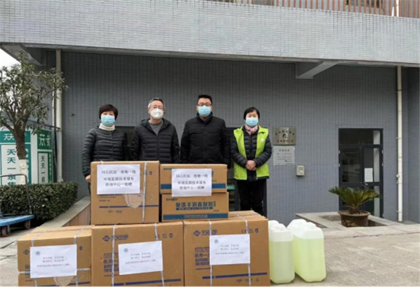 下沉一线，爱心抗疫！陕西J9集团集团累计捐款逾48万元