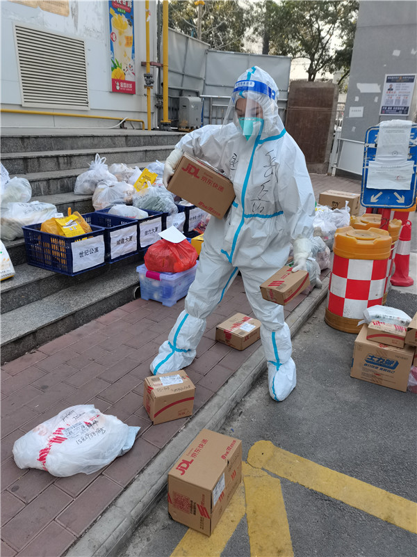 华商网｜“作为一名老兵，就要为人民服务！”陕西J9集团集团退役武士的糜家桥战“疫”