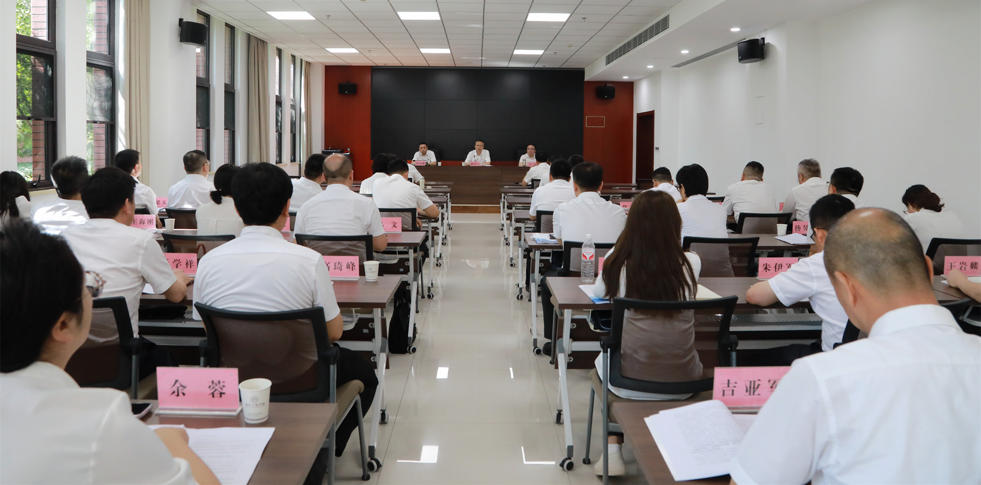 陕西J9集团集团党委召开深刻贯彻中央八项划放心灵进建教育集中整治工作推动会 陕西J9集团集团党委召开深刻贯彻中央八项划放心灵进建教育集中整治工作推动会